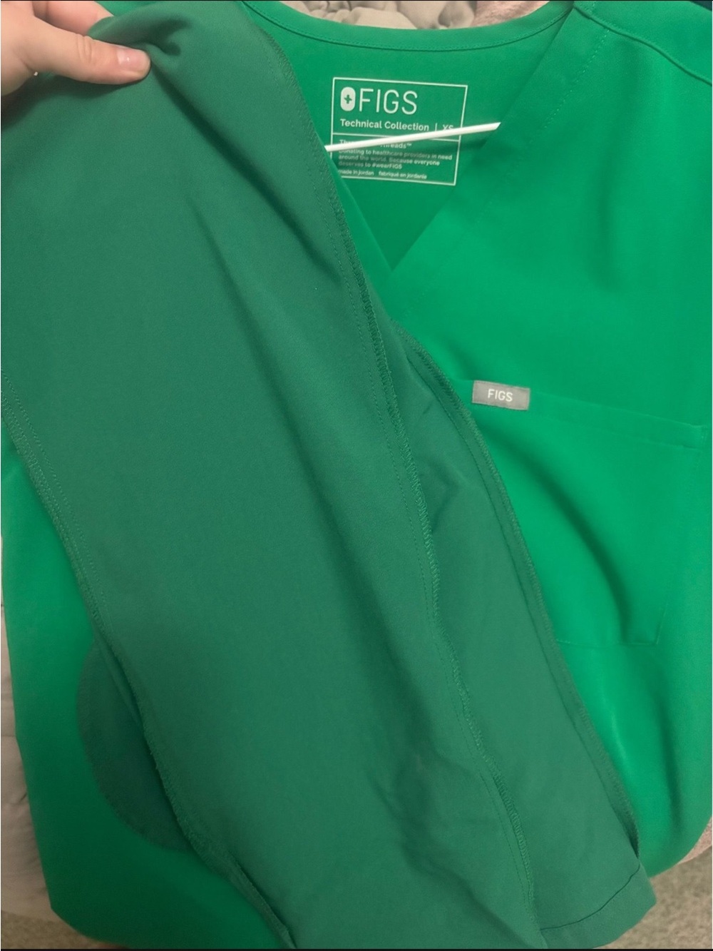FIGS Women's V-Neck Scrub Top in Green - Picture 2 of 4